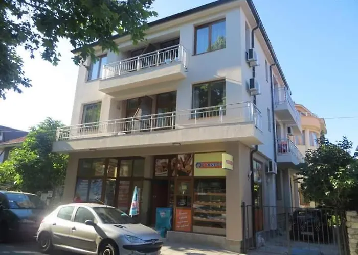 ゲストハウス Къща За Гости Стоянови Гр. Несебър *